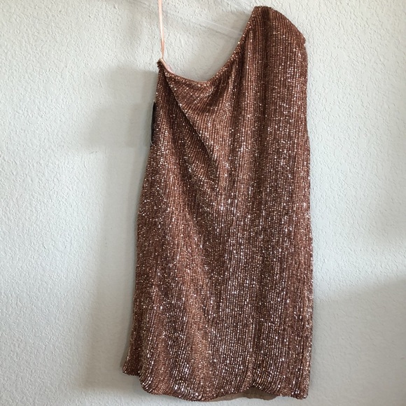 RETROFÊTE Ella One-Shoulder Sequin Dress - Picture 13 of 13